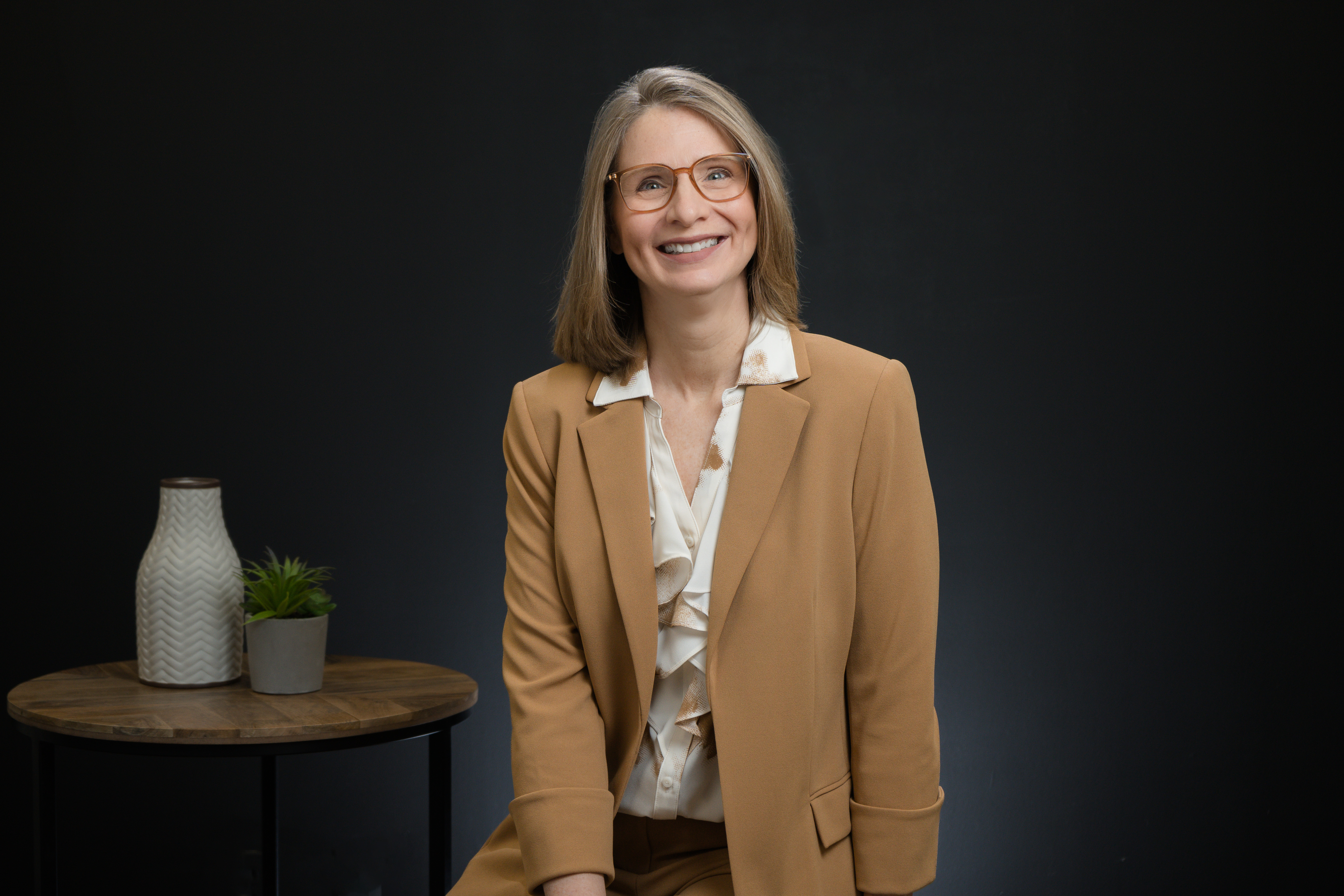 Johanna Robbins Headshot